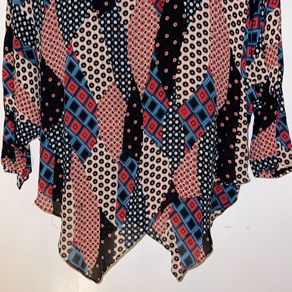 🌹STERLING STYLES BEAUTIFUL BLOUSE - Picture 2 of 6